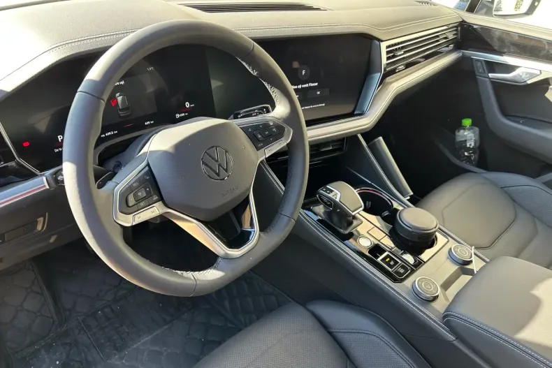 Volkswagen Touareg din 2024 cu 25.000 km - oferta VOL179744 - foto 9