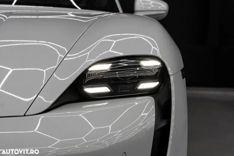 Porsche Taycan din 2020 cu 70.000 km - oferta POR179769 - foto 6