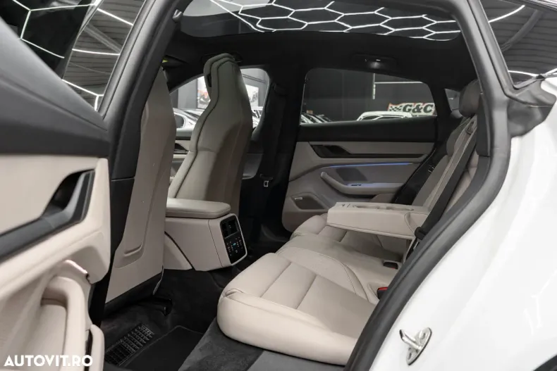 Porsche Taycan din 2020 cu 70.000 km - oferta POR179769 - foto 18