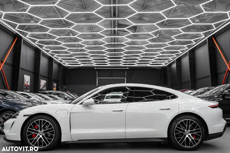 Porsche Taycan din 2020 cu 70.000 km - oferta POR179769 - foto 32