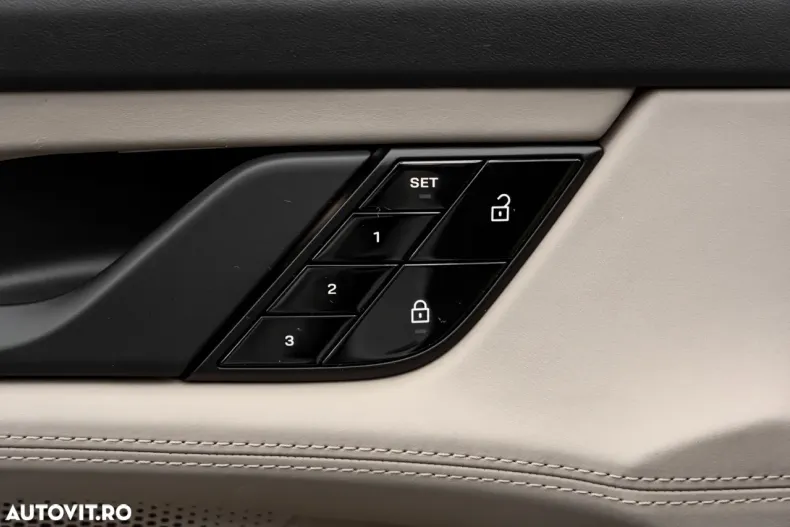 Porsche Taycan din 2020 cu 70.000 km - oferta POR179769 - foto 36