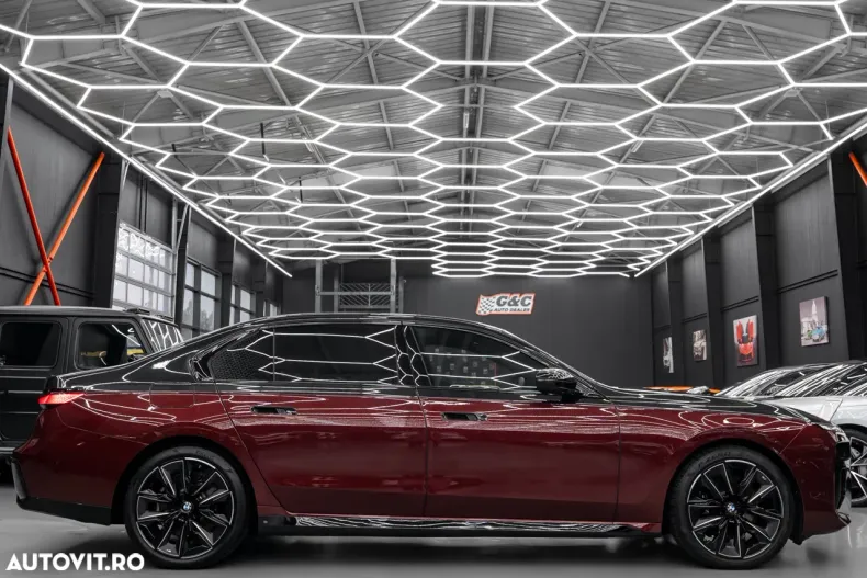 BMW Seria 7 din 2024 cu 20.000 km - oferta BMW179770 - foto 29