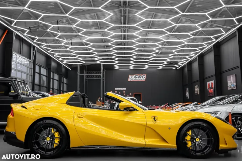 Ferrari 812 din 2023 cu 8.606 km - oferta FER179772 - foto 25