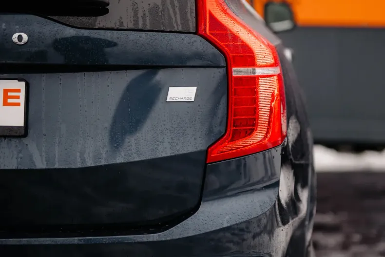 Volvo XC90 din 2021 cu 83.630 km - oferta VOL179773 - foto 11