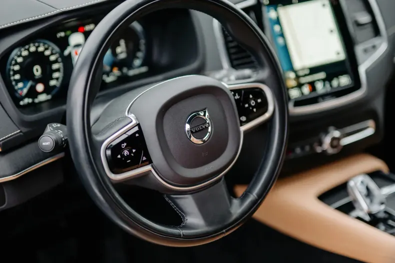 Volvo XC90 din 2021 cu 83.630 km - oferta VOL179773 - foto 18