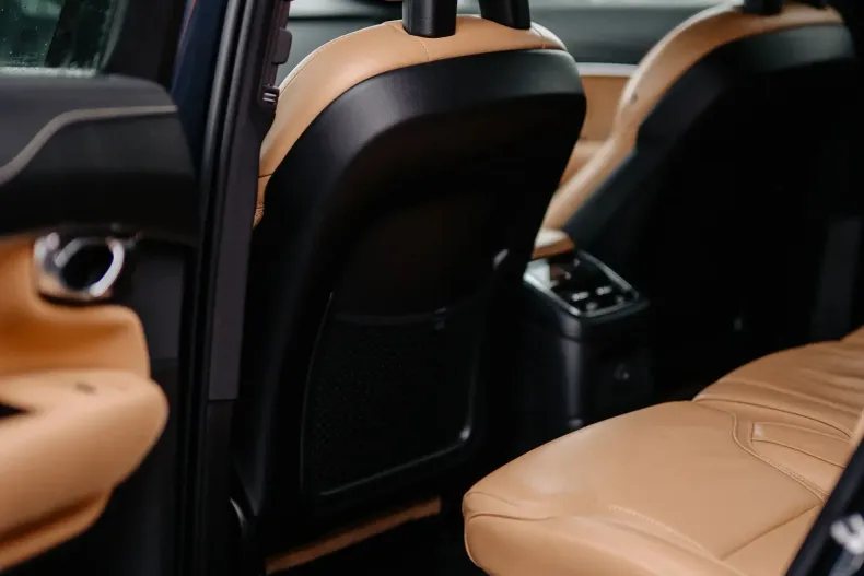 Volvo XC90 din 2021 cu 83.630 km - oferta VOL179773 - foto 30