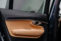 Volvo XC90 din 2021 cu 83.630 km - oferta VOL179773 - foto 31