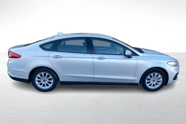 Ford Mondeo din 2022 cu 69.758 km - oferta FOR179774 - foto 7