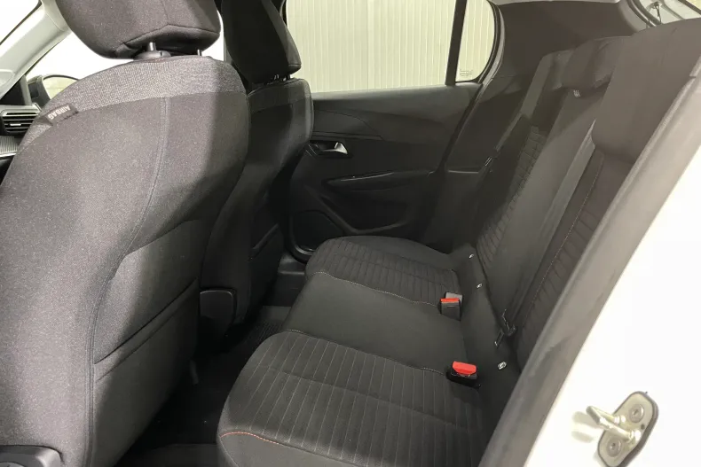 Peugeot 208 din 2023 cu 86.581 km - oferta PEU179792 - foto 11