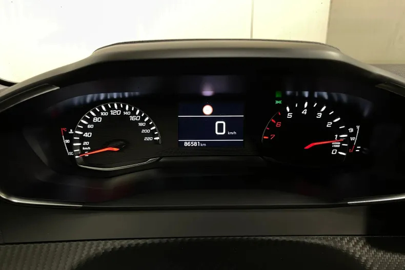 Peugeot 208 din 2023 cu 86.581 km - oferta PEU179792 - foto 24