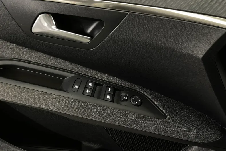 Peugeot 3008 din 2020 cu 124.984 km - oferta PEU179800 - foto 24