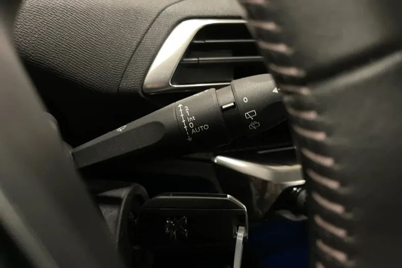 Peugeot 3008 din 2020 cu 124.984 km - oferta PEU179800 - foto 27