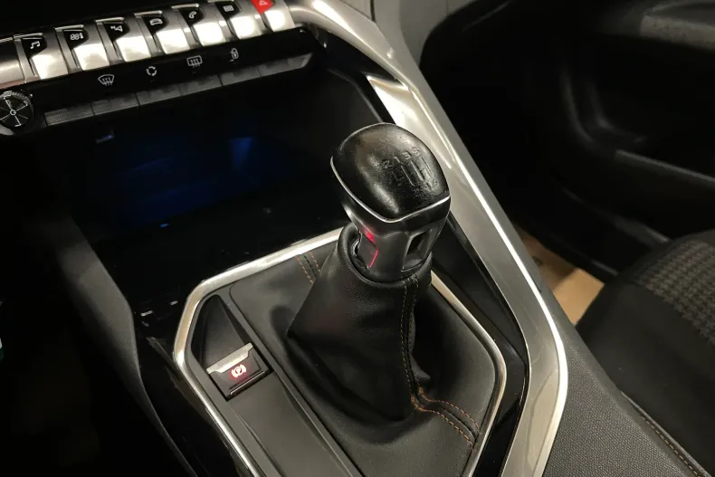 Peugeot 3008 din 2020 cu 124.984 km - oferta PEU179800 - foto 28