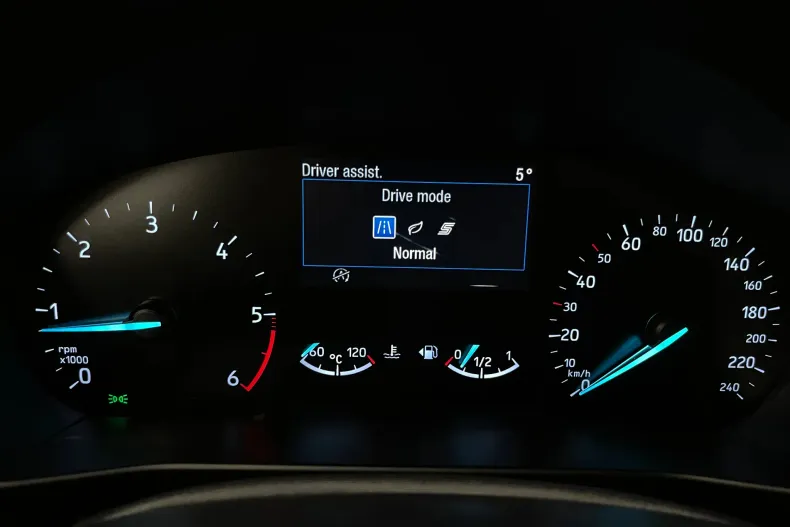 Ford Focus din 2022 cu 59.435 km - oferta FOR179808 - foto 18