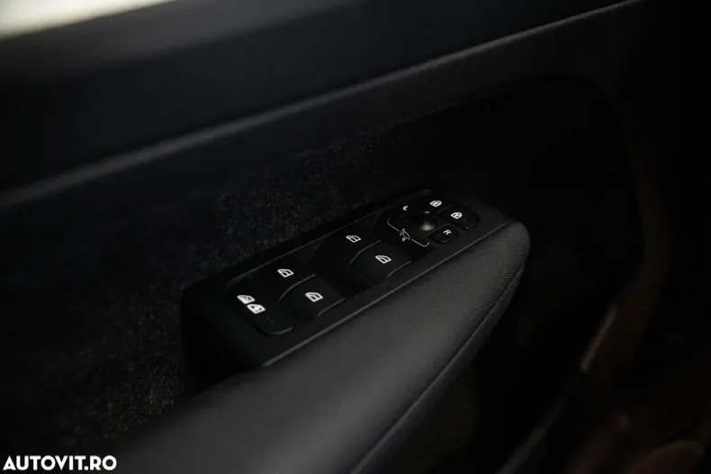 Volvo XC40 din 2022 cu 111.300 km - oferta VOL179819 - foto 25