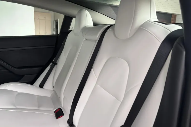 Tesla Model 3 din 2022 cu 71.000 km - oferta TES179826 - foto 20