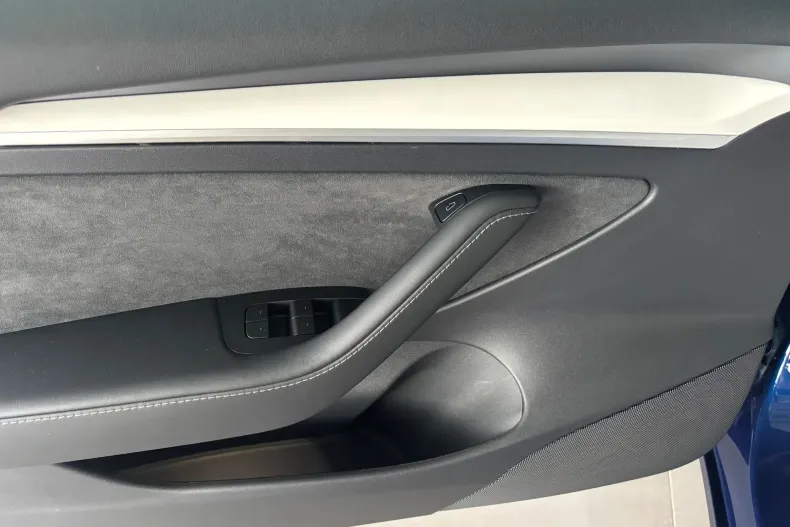 Tesla Model 3 din 2022 cu 71.000 km - oferta TES179826 - foto 24