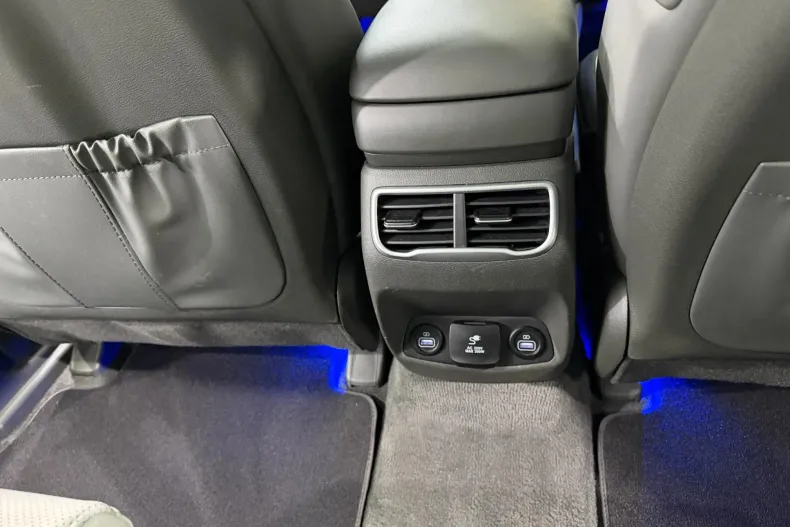 Hyundai SANTA FE din 2022 cu 41.457 km - oferta HYU179827 - foto 17