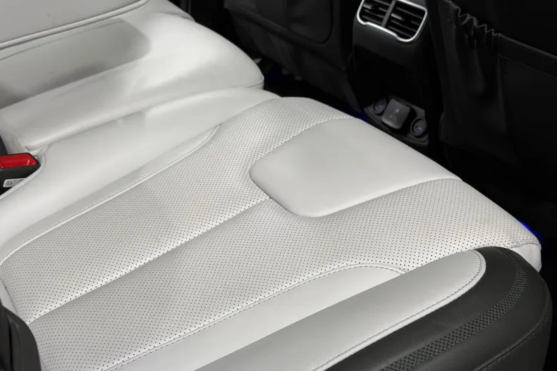 Hyundai SANTA FE din 2022 cu 41.457 km - oferta HYU179827 - foto 30