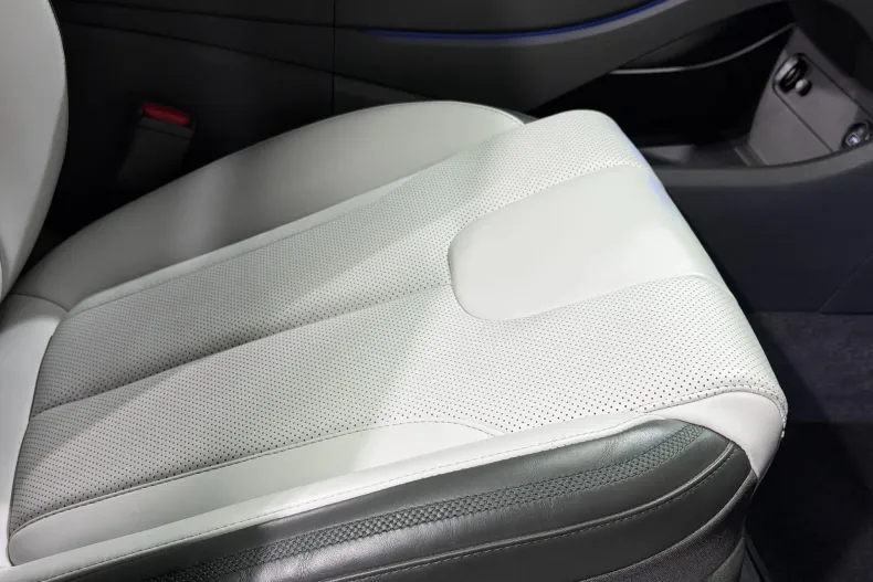 Hyundai SANTA FE din 2022 cu 41.457 km - oferta HYU179827 - foto 31