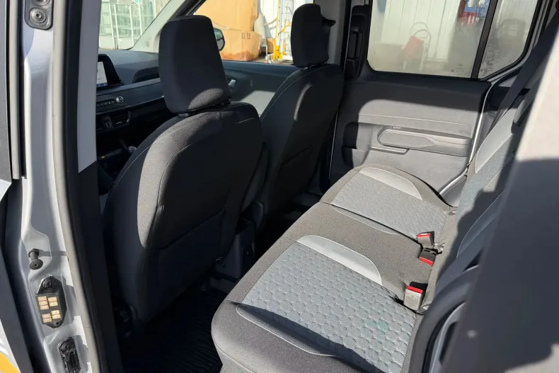 Ford Tourneo Courier din 2025 cu 250 km - oferta FOR179832 - foto 10