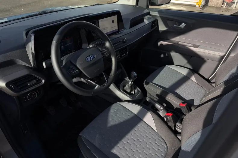 Ford Tourneo Courier din 2025 cu 250 km - oferta FOR179832 - foto 11