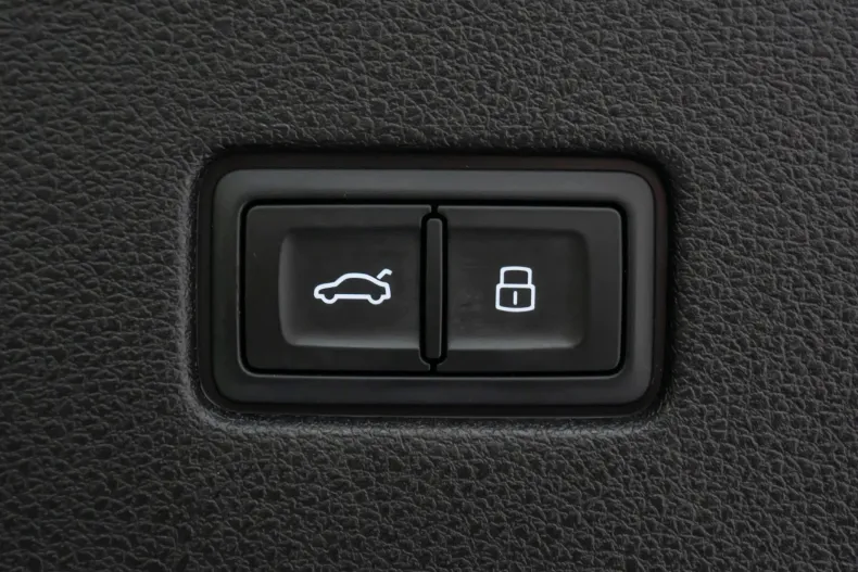 Audi Q8 din 2022 cu 44.221 km - oferta AUD179841 - foto 19