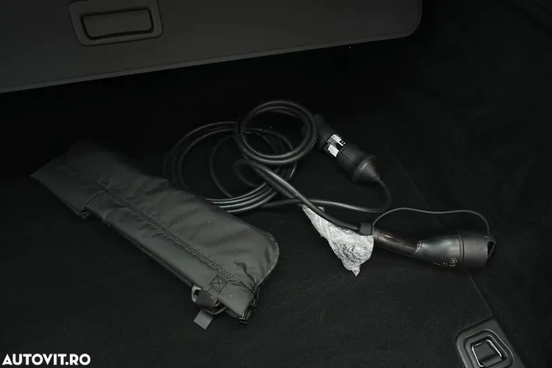 Volvo XC60 din 2022 cu 109.000 km - oferta VOL179843 - foto 40