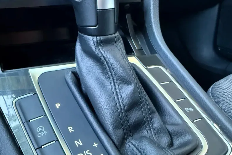 Volkswagen Golf din 2020 cu 146.500 km - oferta VOL179851 - foto 12