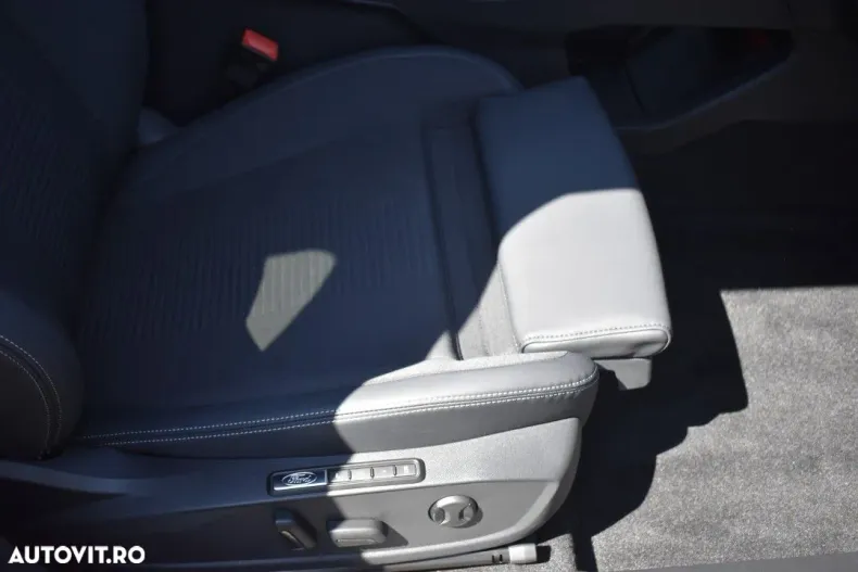 Ford Capri din 2025 cu 2.000 km - oferta FOR179853 - foto 21