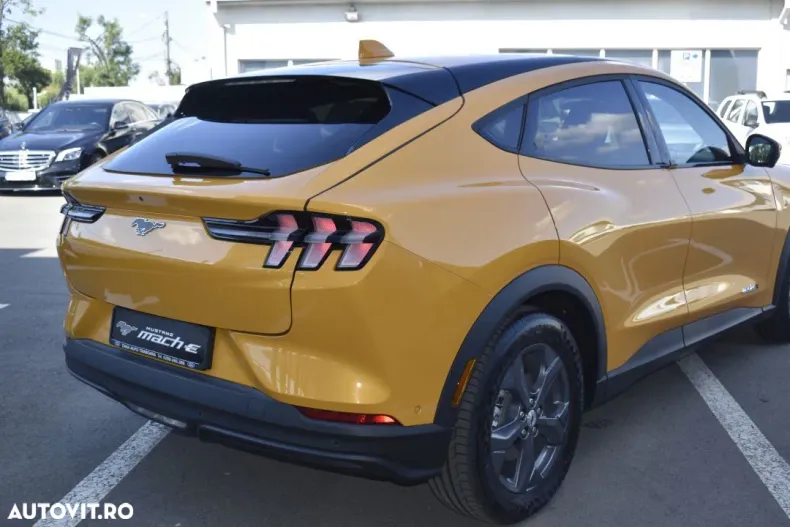 Ford Mustang Mach-E din 2022 cu 6.500 km - oferta FOR179861 - foto 5