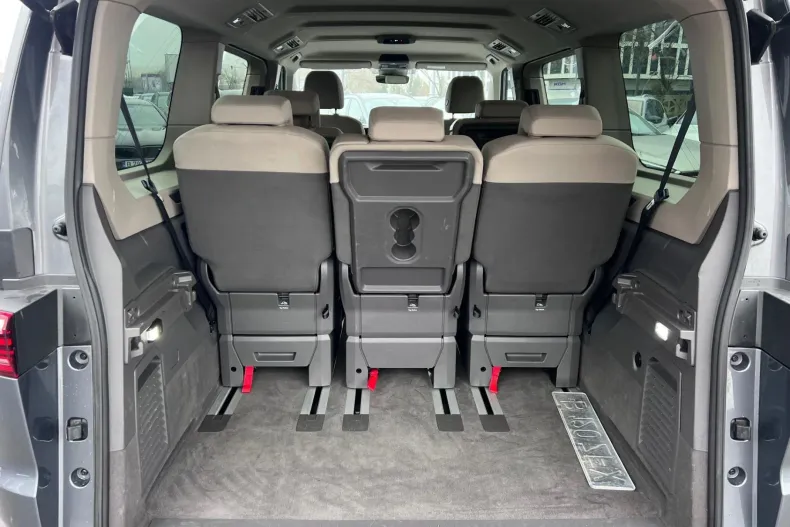 Volkswagen Multivan din 2024 cu 95.620 km - oferta VOL179871 - foto 10