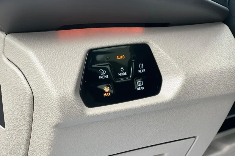 Volkswagen Multivan din 2024 cu 95.620 km - oferta VOL179871 - foto 13