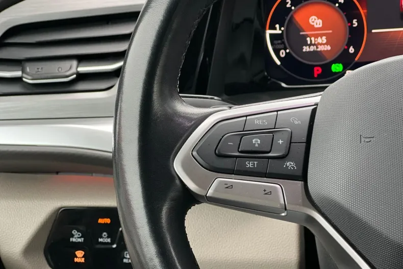 Volkswagen Multivan din 2024 cu 95.620 km - oferta VOL179871 - foto 25