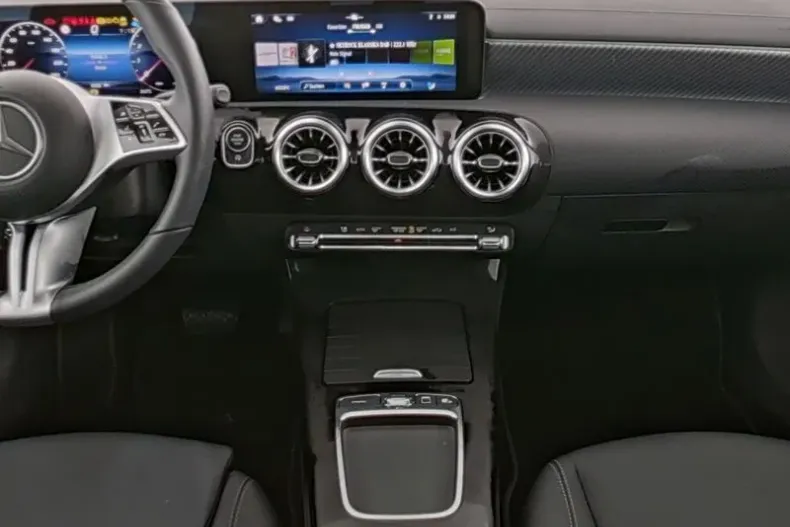 Mercedes-Benz CLA (Clasa CLA) din 2024 cu 9.490 km - oferta MER179882 - foto 4