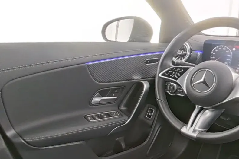 Mercedes-Benz CLA (Clasa CLA) din 2023 cu 11.670 km - oferta MER179883 - foto 8