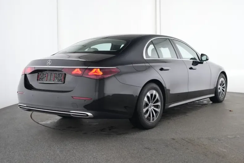 Mercedes-Benz E din 2024 cu 13.950 km - oferta MER179884 - foto 2