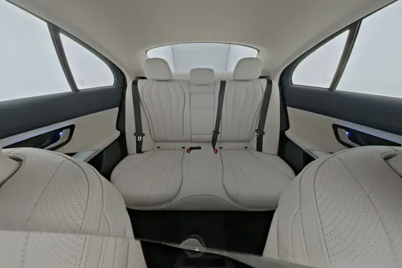 Mercedes-Benz E din 2024 cu 13.950 km - oferta MER179884 - foto 7