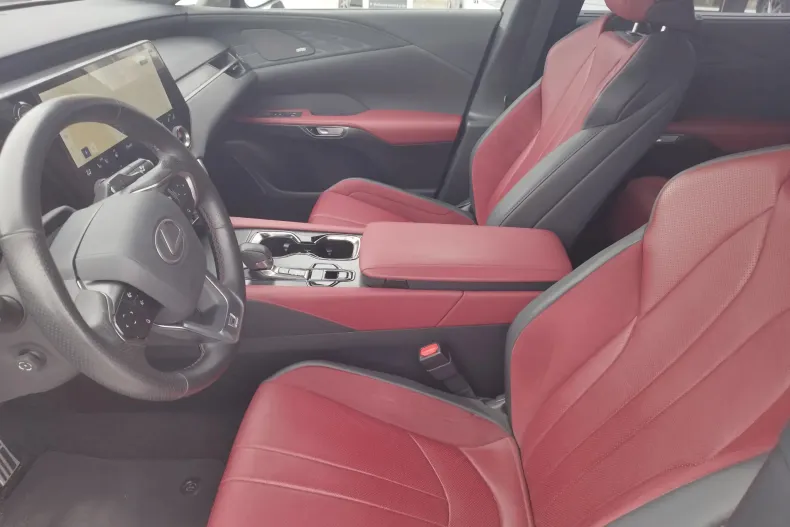 Lexus Seria RX din 2024 cu 31.429 km - oferta LEX179891 - foto 5