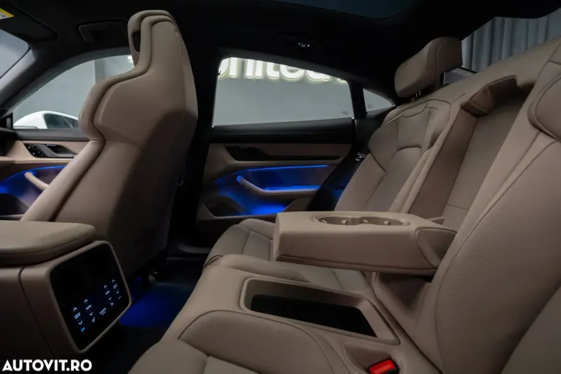 Porsche Taycan din 2020 cu 43 km - oferta POR179897 - foto 10