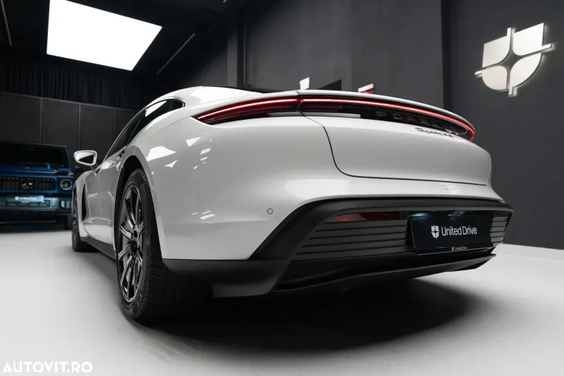 Porsche Taycan din 2020 cu 43 km - oferta POR179897 - foto 18