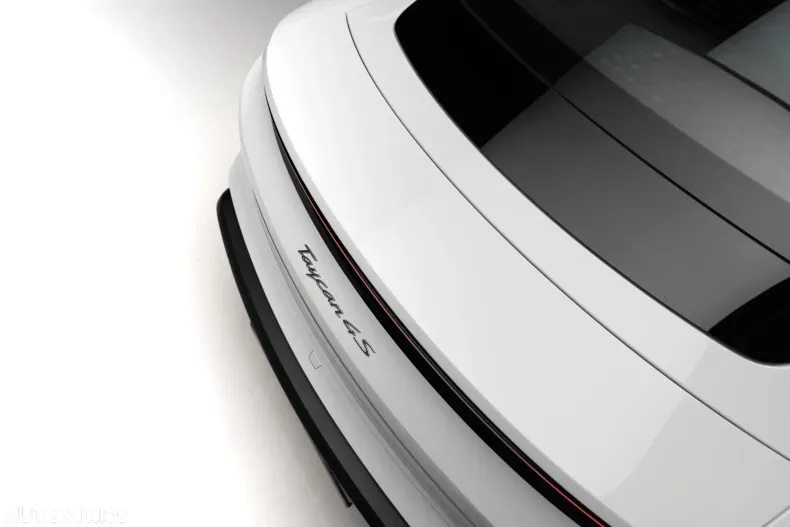 Porsche Taycan din 2020 cu 43 km - oferta POR179897 - foto 19