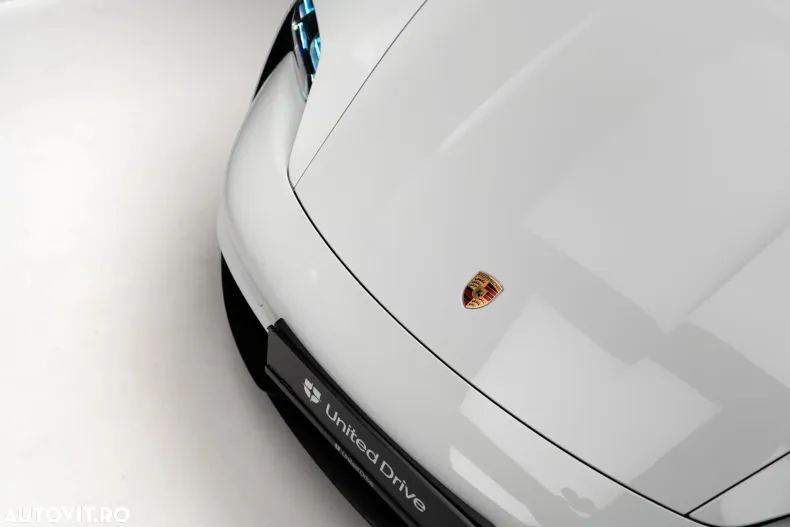 Porsche Taycan din 2020 cu 43 km - oferta POR179897 - foto 31