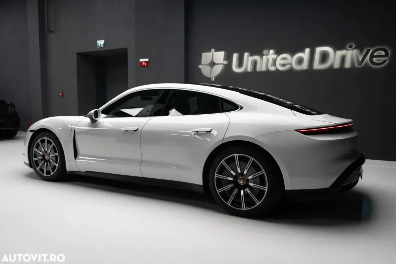 Porsche Taycan din 2020 cu 43 km - oferta POR179897 - foto 33
