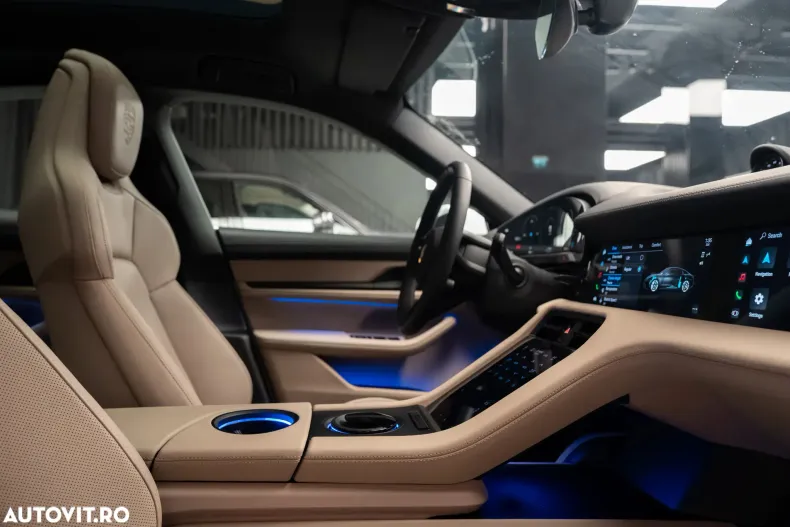 Porsche Taycan din 2020 cu 43 km - oferta POR179897 - foto 38