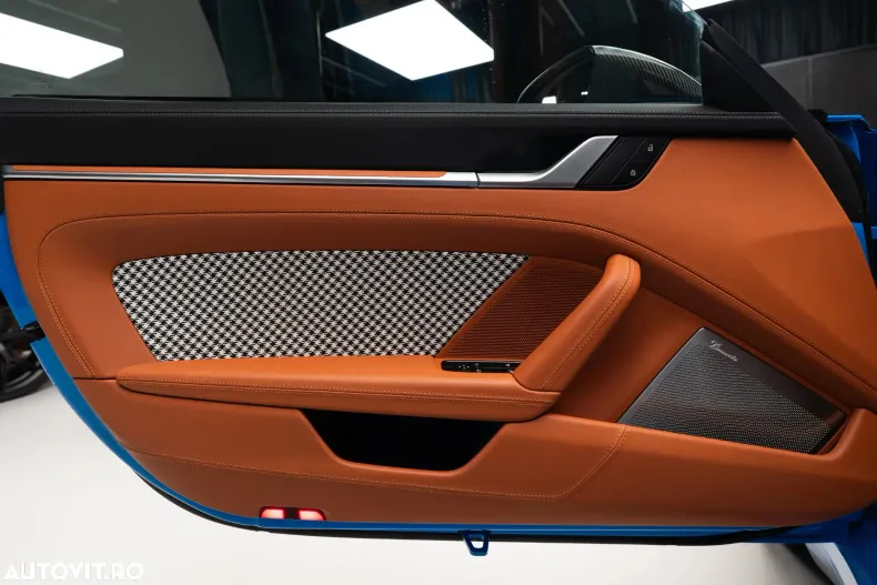 Porsche 911 din 2023 cu 8.800 km - oferta POR179898 - foto 21