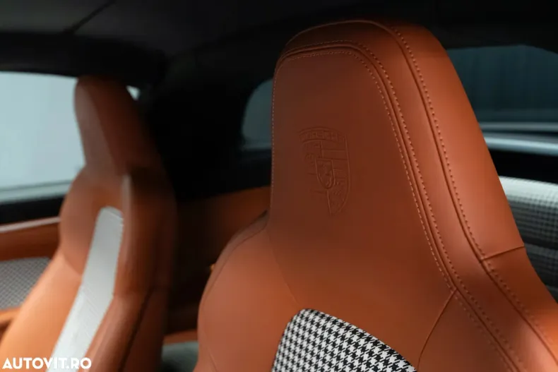 Porsche 911 din 2023 cu 8.800 km - oferta POR179898 - foto 25