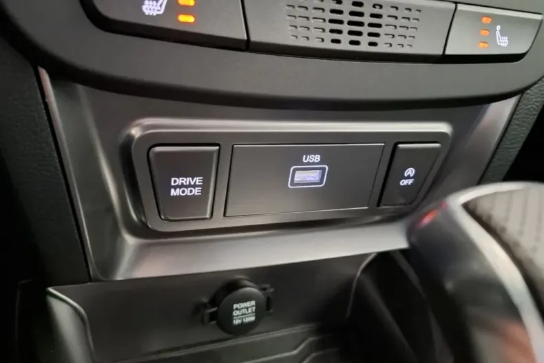 KG Mobility Tivoli din 2024 cu 10 km - oferta KGM179906 - foto 17