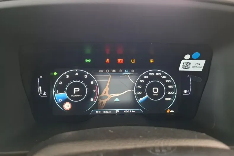 KG Mobility Tivoli din 2024 cu 10 km - oferta KGM179906 - foto 32