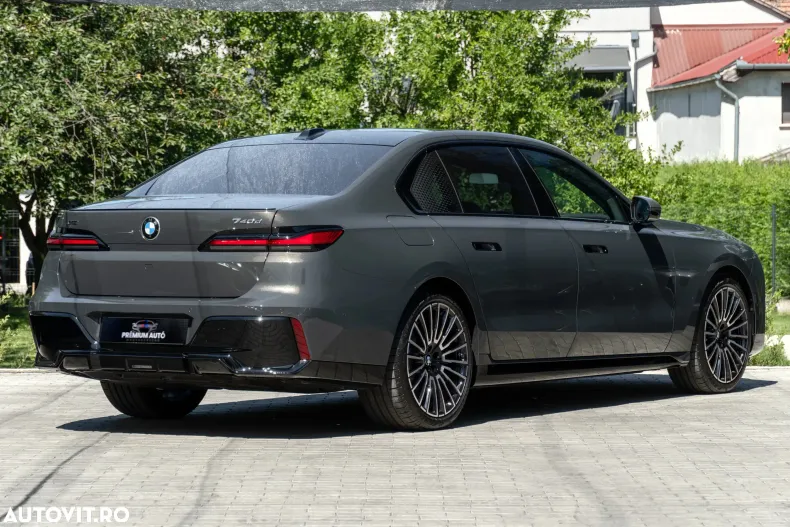 BMW Seria 7 din 2025 cu 11.200 km - oferta BMW179913 - foto 6